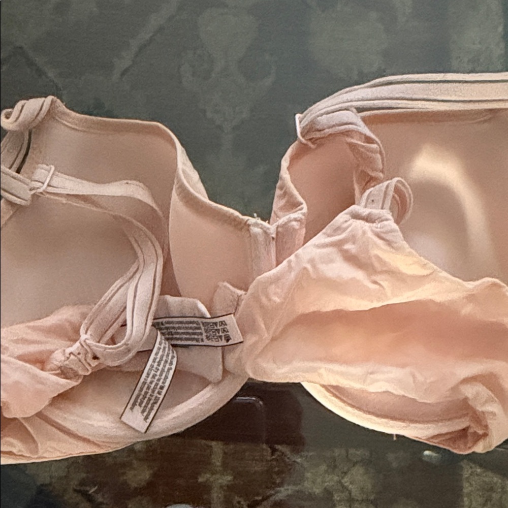 Victoria  secret Women's Pink Bra size 36 D - Picture 3 of 6